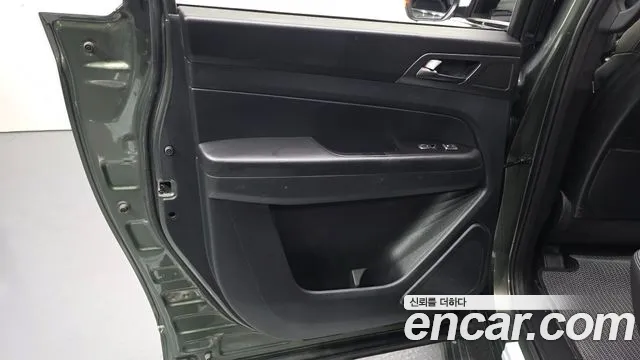 KG_Mobility_Ssangyong Rexton Новый Rexton Sport Khan Дизель 2.2 4WD — Фото автомобиля 25