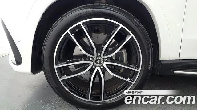 Mercedes-Benz GLS-Class — Фото автомобиля 4