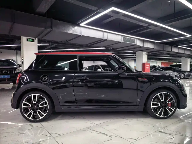 MINI John Cooper Works — Фото автомобиля 7