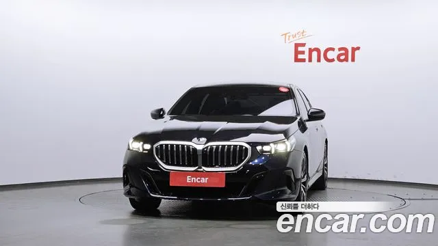 BMW 5-Series 5 серия (G60) — Фото автомобиля 3