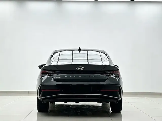 Hyundai Elantra 2023 Model 1.5L CVT LUX Premium Edition — Фото автомобиля 6