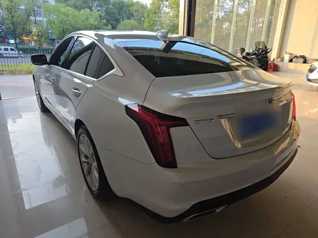 Cadillac CT5 — Фото автомобиля 4