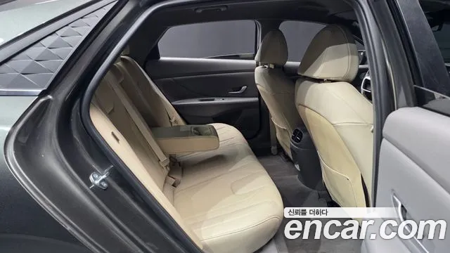 Hyundai AVANTE — Фото автомобиля 12