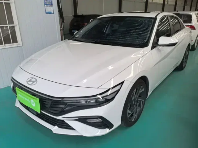 Фотография автомобиля — Hyundai Elantra