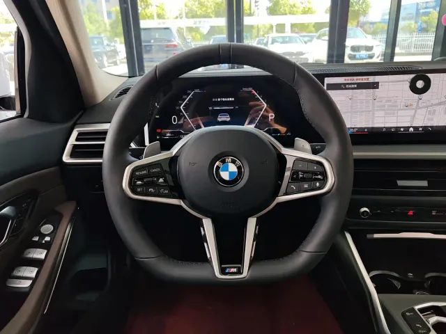 BMW 3 Series — Фото автомобиля 11