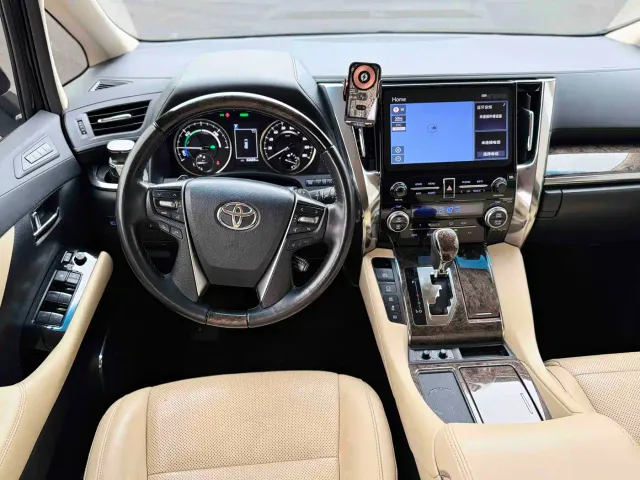 Toyota Vellfire — Фото автомобиля 8