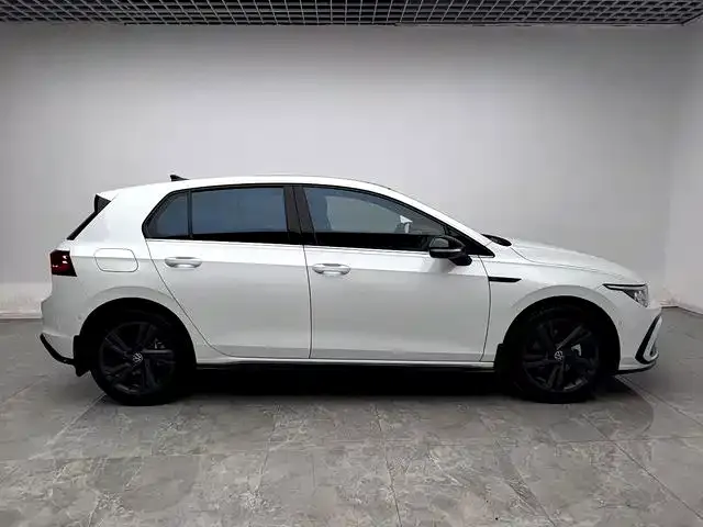Volkswagen Golf — Фото автомобиля 14
