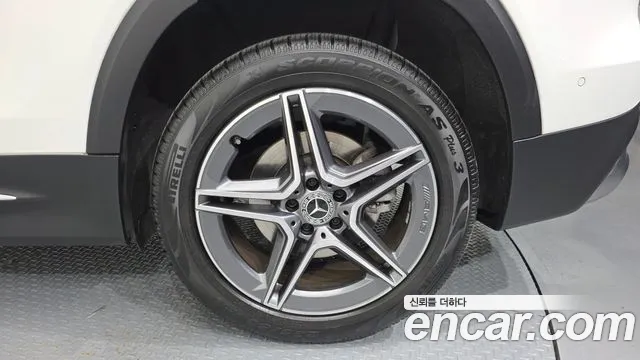 Mercedes-Benz GLB-Class — Фото автомобиля 20