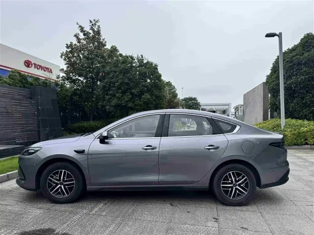 BYD Seal 05 DM-i — Фото автомобиля 11