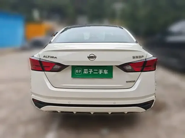 Nissan Teana — Фото автомобиля 5