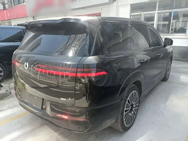 Denza N8L — Фото автомобиля 6