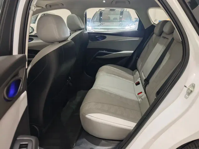 BYD Seal 06 DM-i Touring — Фото автомобиля 11
