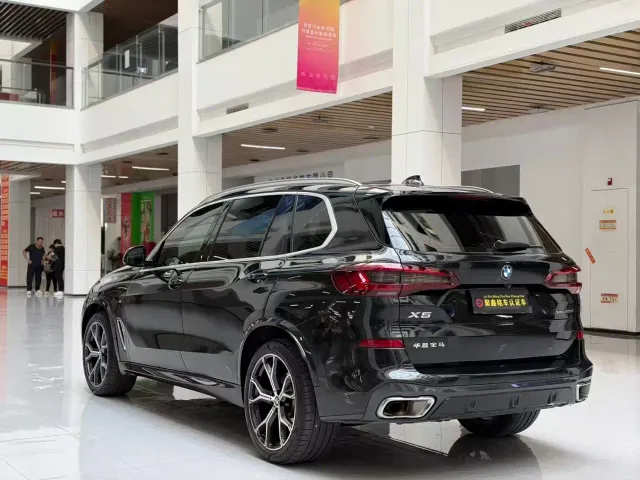 BMW X5 — Фото автомобиля 7
