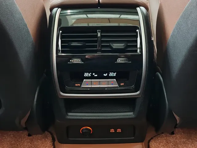 BMW X7 — Фото автомобиля 15