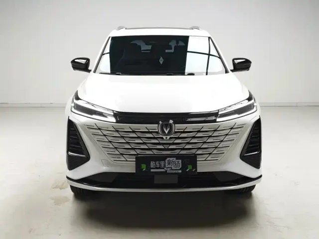 Changan CS75 Plus — Фото автомобиля 2