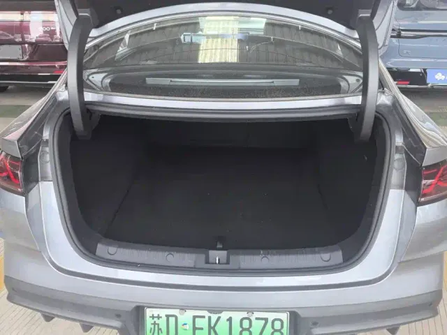 BYD Qin L — Фото автомобиля 4
