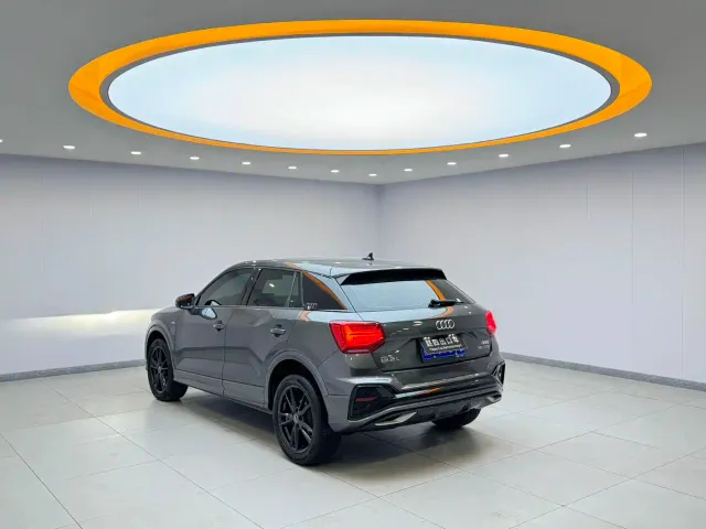 Audi Q2L — Фото автомобиля 4