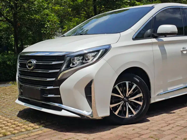 GAC Trumpchi M8 — Фото автомобиля 3