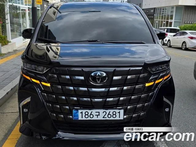 Toyota Alphard Generation 4 — Фото автомобиля 12
