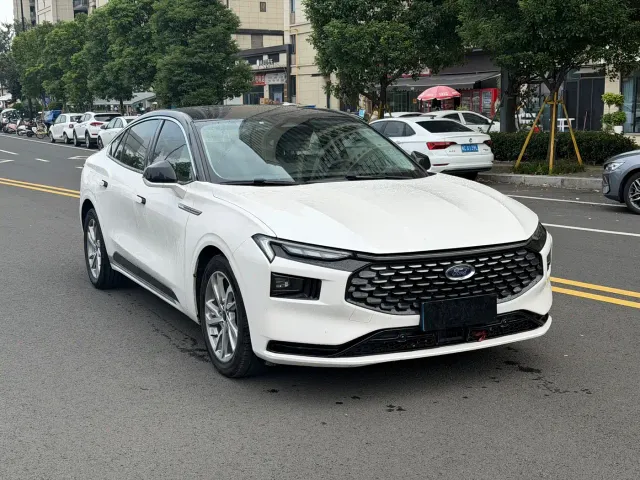 Ford Mondeo — Фото автомобиля 3