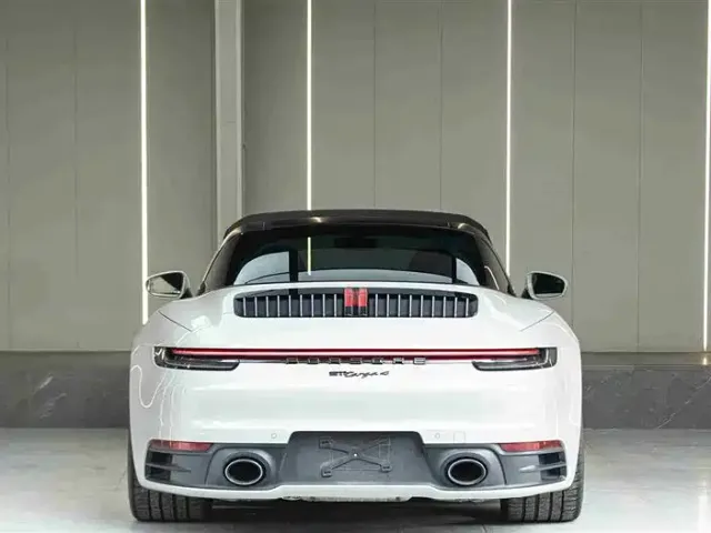 Porsche 911 — Фото автомобиля 9