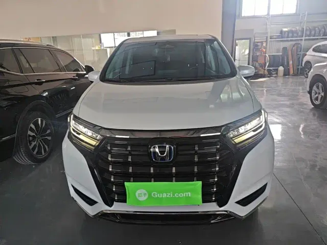 Honda Elysion — Фото автомобиля 2