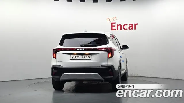 Kia Seltos — Фото автомобиля 4