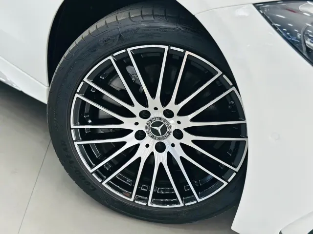 Mercedes-Benz C-Class — Фото автомобиля 9