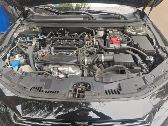Honda Accord — Фото автомобиля 10