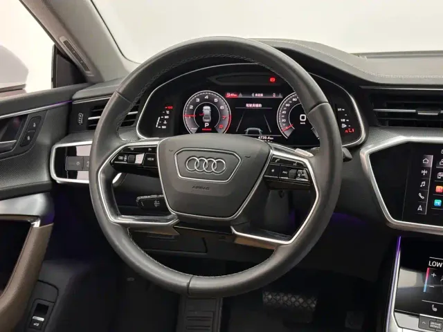 Audi A7L — Фото автомобиля 12