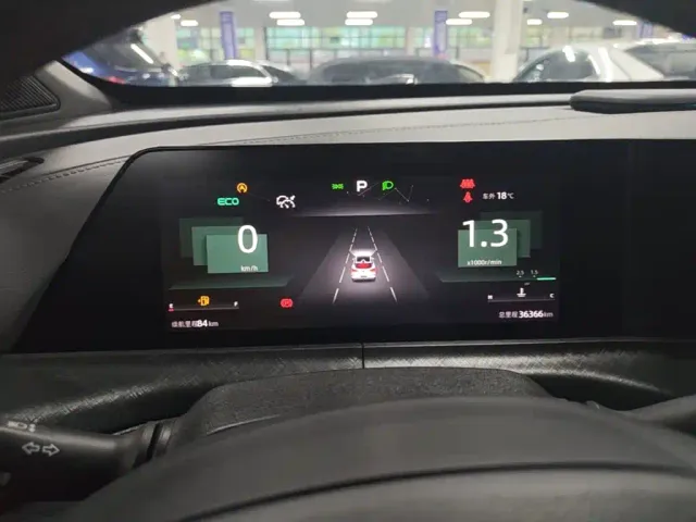 Changan UNI-T — Фото автомобиля 11