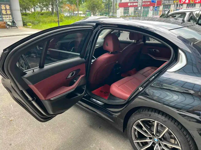 BMW 3 Series — Фото автомобиля 16