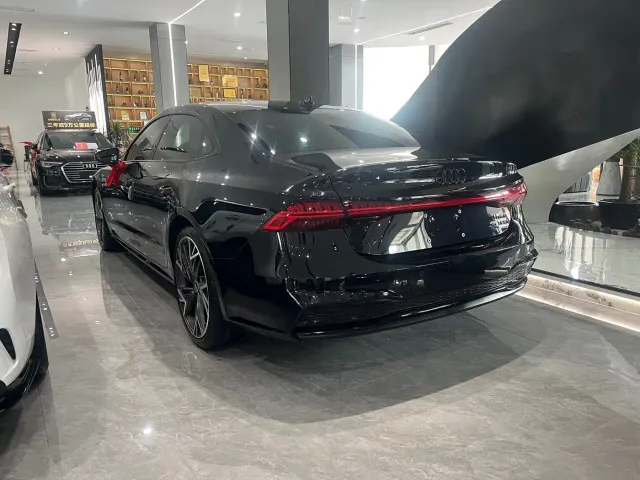 Audi A7L — Фото автомобиля 7