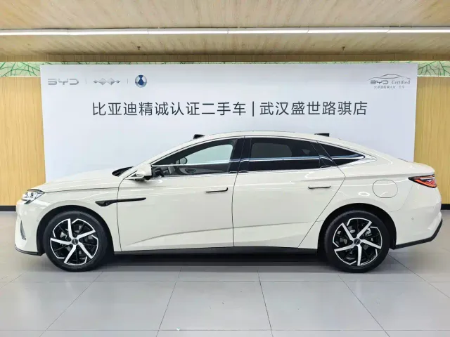 BYD Seal 07 DM-i — Фото автомобиля 8