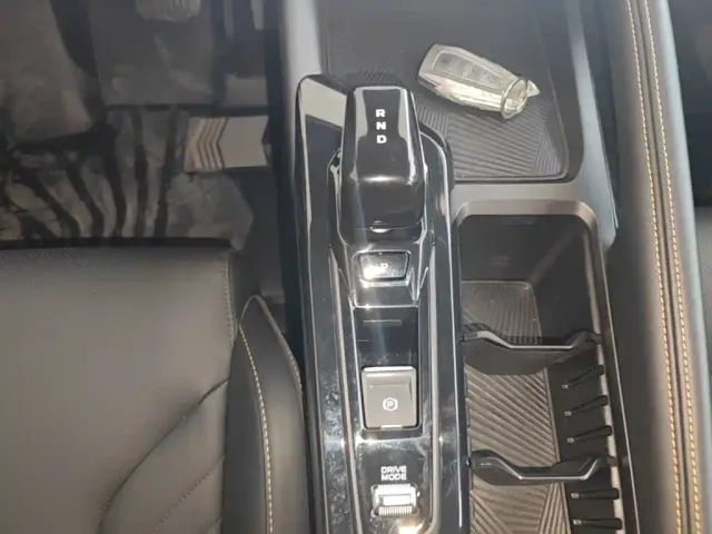 Geely Binyue — Фото автомобиля 13