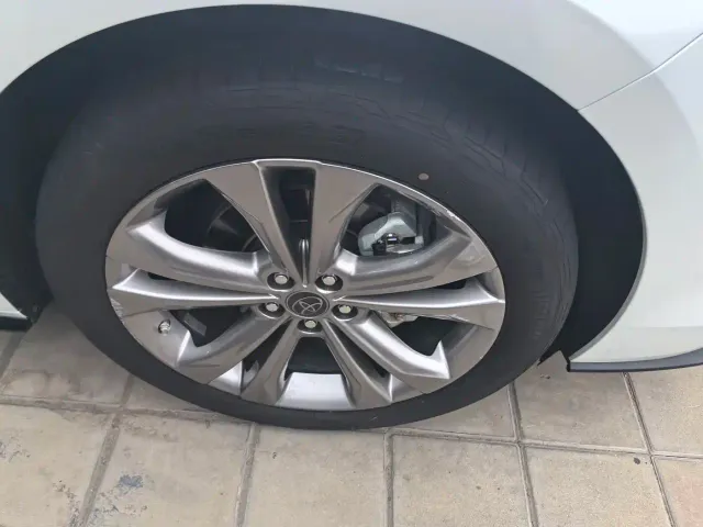 Toyota Sienna — Фото автомобиля 4