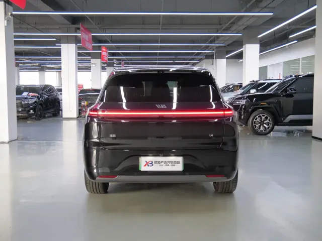 Li Auto L6 — Фото автомобиля 6
