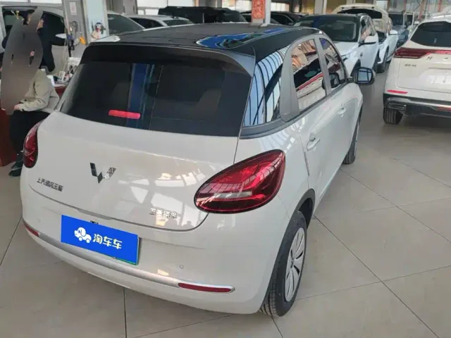 Wuling Bingo — Фото автомобиля 3