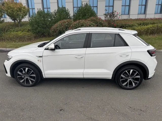 Volkswagen T-Roc — Фото автомобиля 6