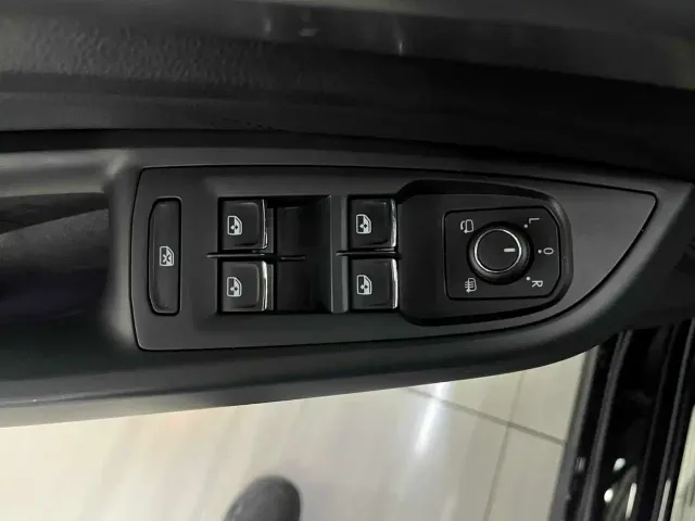 Volkswagen Passat — Фото автомобиля 10