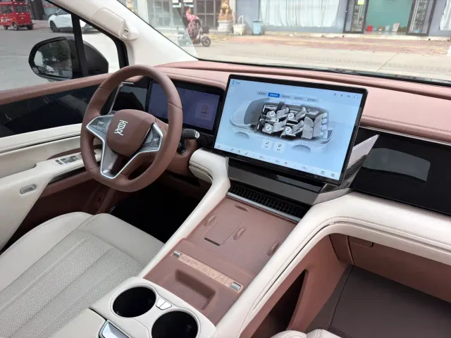 BYD Xia — Фото автомобиля 12