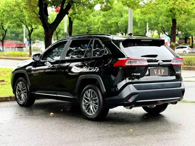 Toyota Wildlander — Фото автомобиля 7