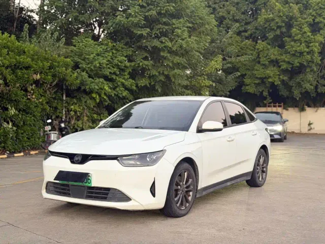 Фотография автомобиля — Weltmeister E.5