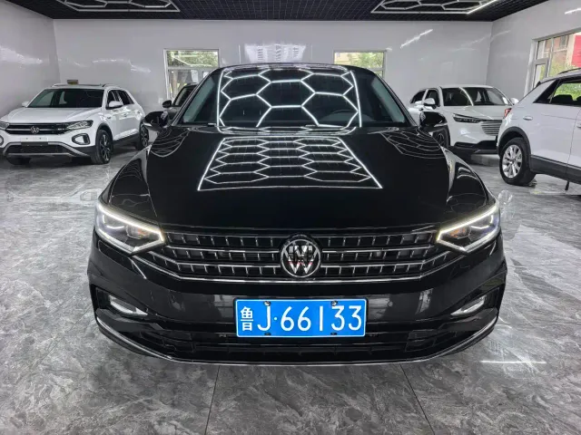 Фотография автомобиля — Volkswagen Magotan