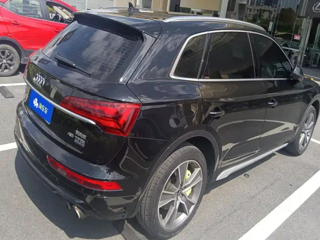 Audi Q5L — Фото автомобиля 3
