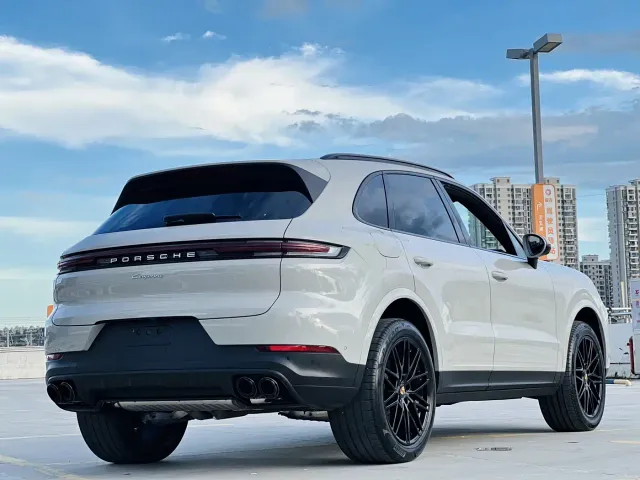Porsche Cayenne — Фото автомобиля 9