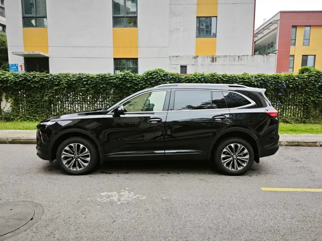 Buick Envision Plus — Фото автомобиля 4