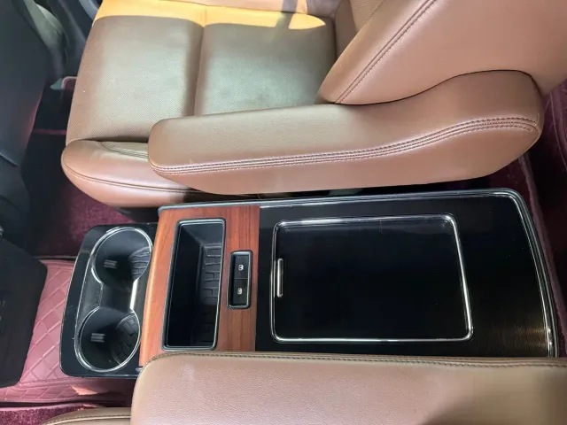 Lincoln Aviator — Фото автомобиля 20