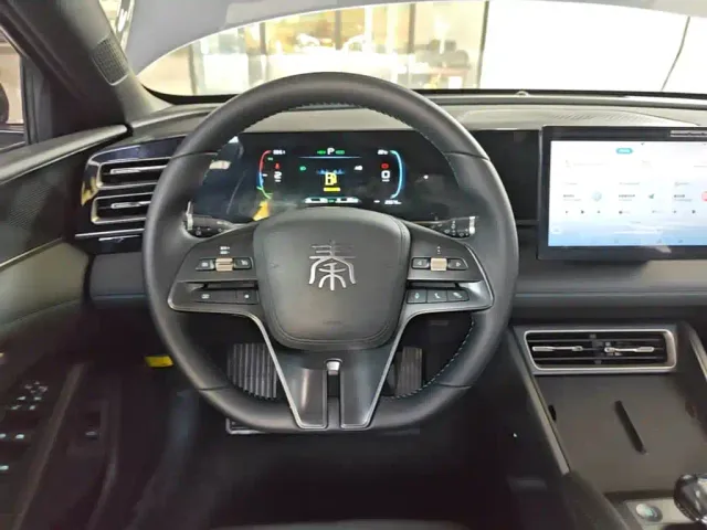 BYD Qin L — Фото автомобиля 10