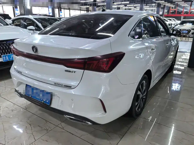 Changan Eado — Фото автомобиля 5